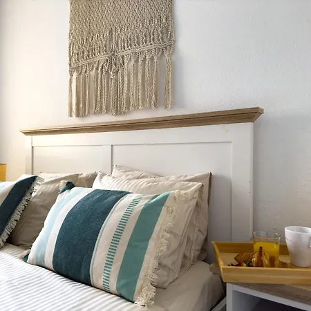Amazing 3-bedroom Apartment. Pool And Sea View! لوس كريستيانوس