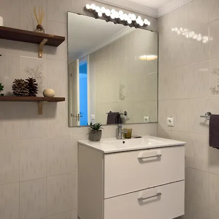 Amazing 3-bedroom Apartment. Pool And Sea View! شقة *