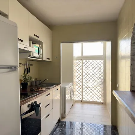 Amazing 3-bedroom Apartment. Pool And Sea View! * Los Cristianos (Tenerife)